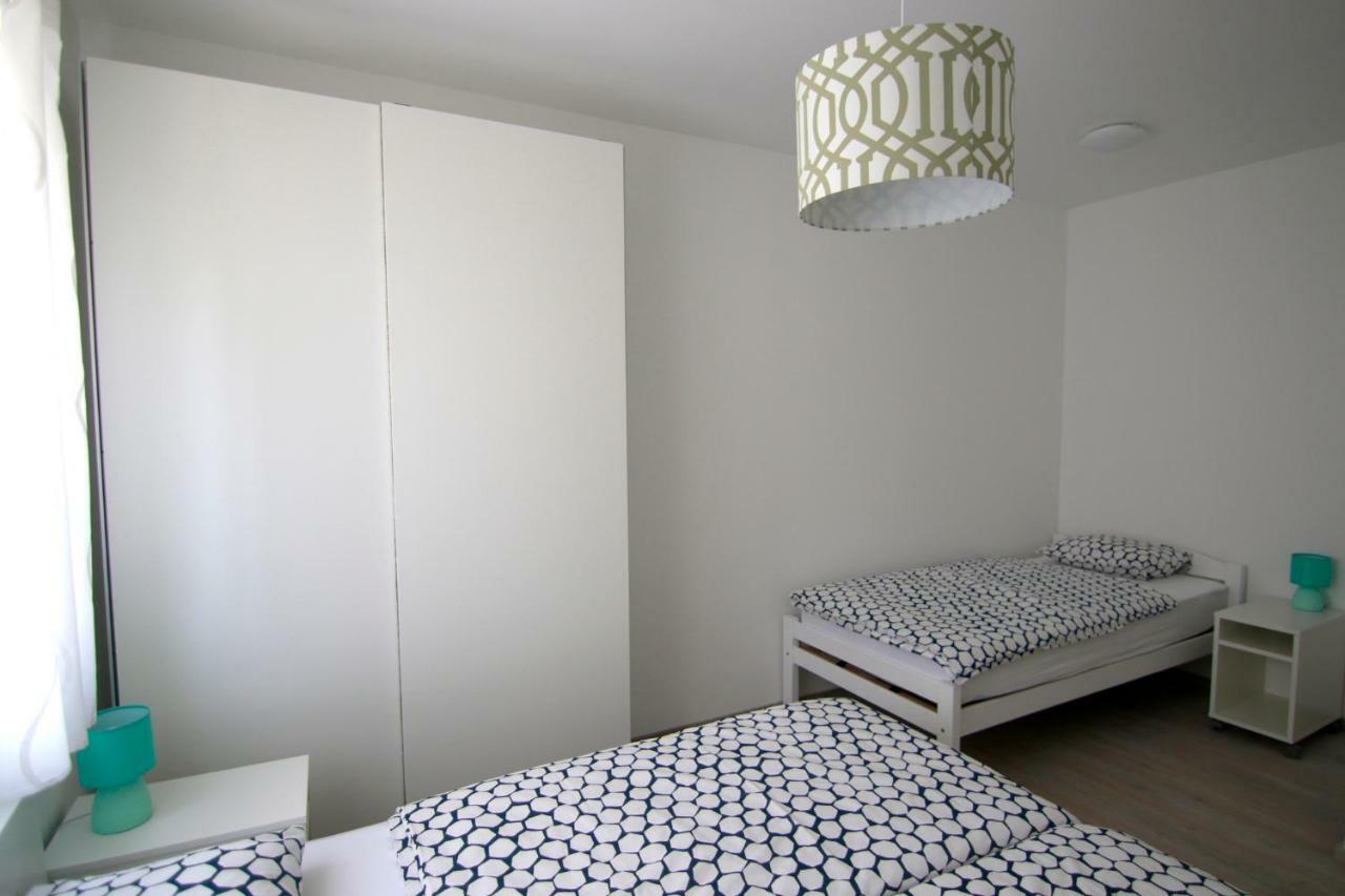 Apartments Luna ノヴァリャ エクステリア 写真